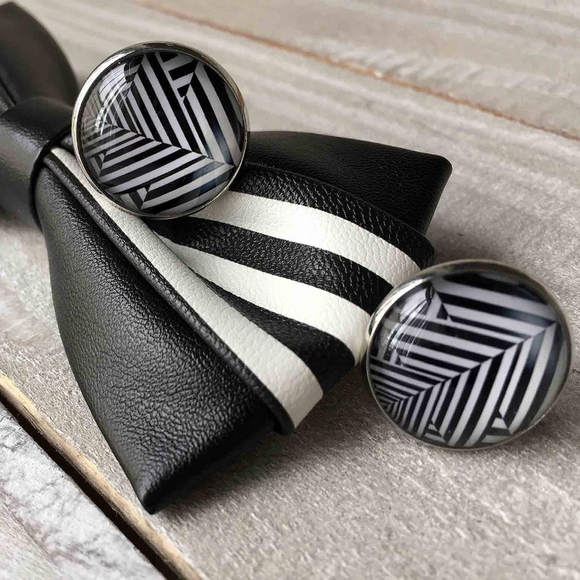 Men's PU Leather Bow Tie - Picture 6 of 6